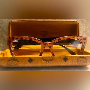 MCM original eye glasses. Prescription (change them to your own!)Case an cloth